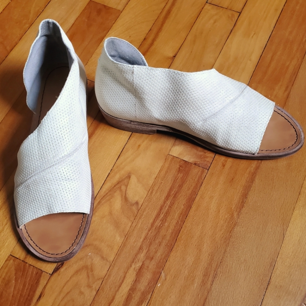 Free People Mont Blanc D'Orsay Sandal, White, EU 41